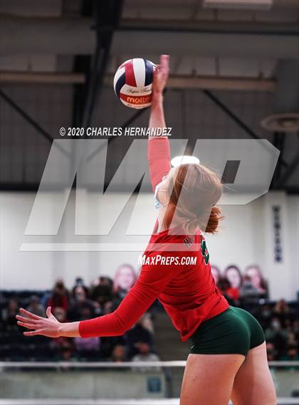 Thumbnail 1 in The Woodlands vs Wylie (UIL 6A Regional Semifinal) photogallery.