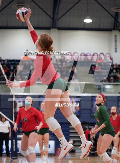 Thumbnail 2 in The Woodlands vs Wylie (UIL 6A Regional Semifinal) photogallery.