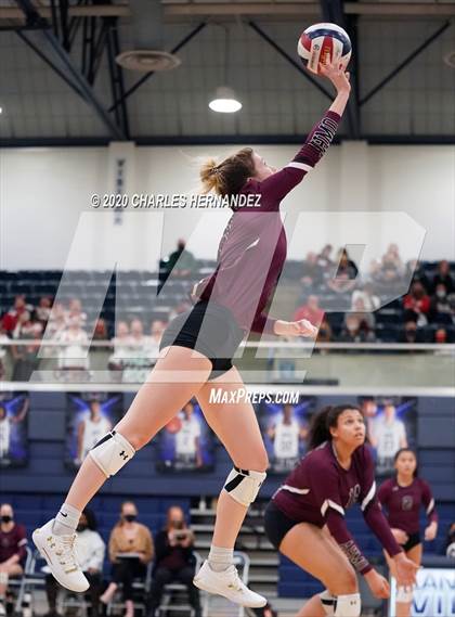 Thumbnail 3 in The Woodlands vs Wylie (UIL 6A Regional Semifinal) photogallery.