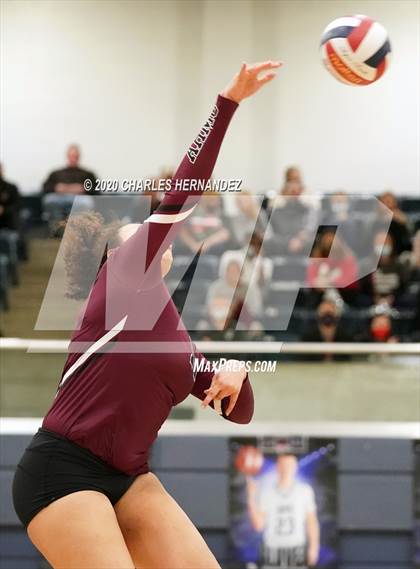 Thumbnail 1 in The Woodlands vs Wylie (UIL 6A Regional Semifinal) photogallery.