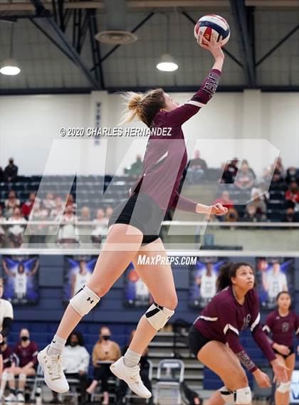 Thumbnail 2 in The Woodlands vs Wylie (UIL 6A Regional Semifinal) photogallery.