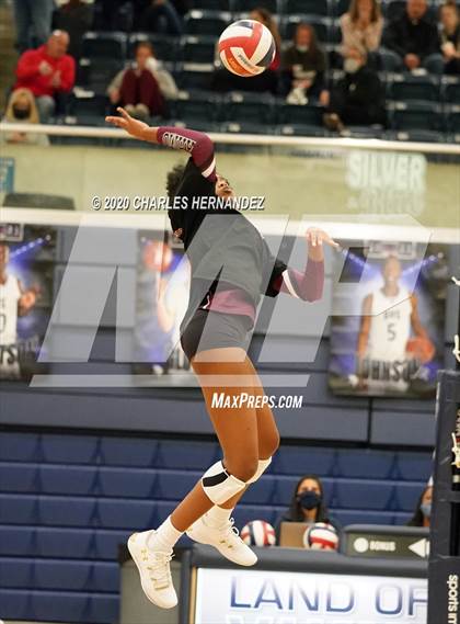 Thumbnail 3 in The Woodlands vs Wylie (UIL 6A Regional Semifinal) photogallery.