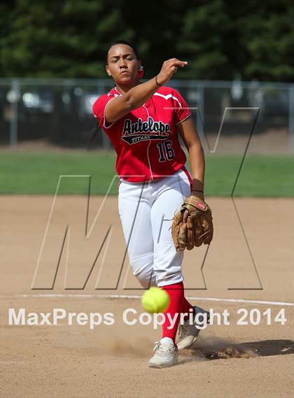 Thumbnail 1 in St. Patrick-St. Vincent vs. Antelope (Stephanie LeDoux Tournament) photogallery.