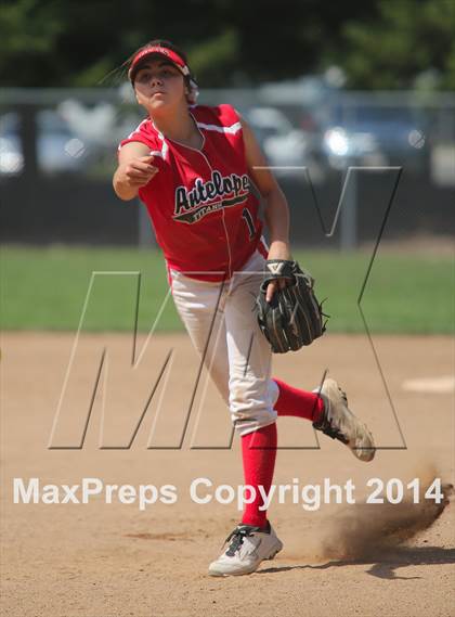 Thumbnail 3 in St. Patrick-St. Vincent vs. Antelope (Stephanie LeDoux Tournament) photogallery.