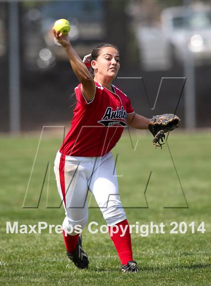 Thumbnail 2 in St. Patrick-St. Vincent vs. Antelope (Stephanie LeDoux Tournament) photogallery.