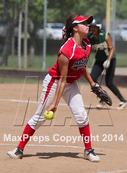Thumbnail 2 in St. Patrick-St. Vincent vs. Antelope (Stephanie LeDoux Tournament) photogallery.