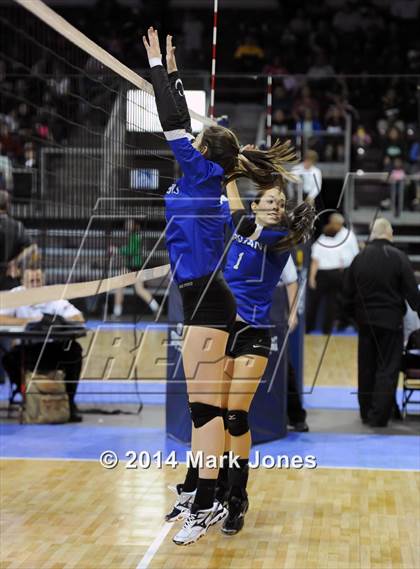 Thumbnail 2 in Phoenix Country Day vs. Valley Christian (AIA D4 Playoff) photogallery.