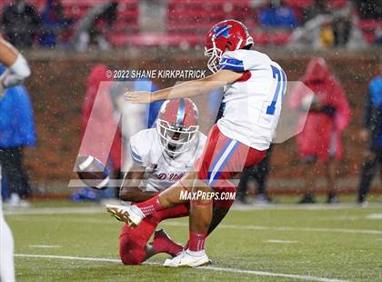 Thumbnail 2 in Duncanville vs. Prosper (6A Division 1 State Semifinal) photogallery.