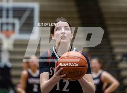 Thumbnail 2 in Liverpool vs. Syosset (NYSPHSAA Class AAA State Semi-Final) photogallery.