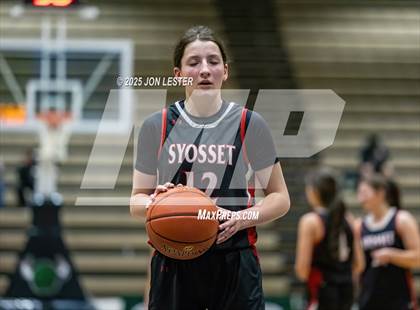 Thumbnail 1 in Liverpool vs. Syosset (NYSPHSAA Class AAA State Semi-Final) photogallery.