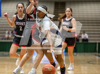 Thumbnail 3 in Liverpool vs. Syosset (NYSPHSAA Class AAA State Semi-Final) photogallery.
