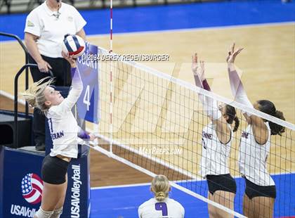 Thumbnail 2 in Cheyenne Mountain vs Lutheran (CHSAA 4A Semifinals) photogallery.