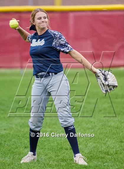 Thumbnail 1 in Columbine @ Chatfield photogallery.