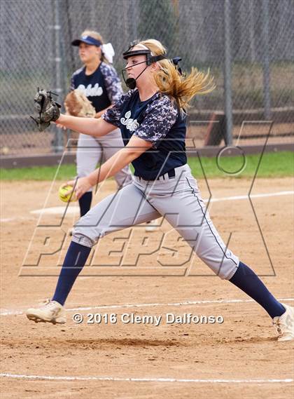 Thumbnail 3 in Columbine @ Chatfield photogallery.