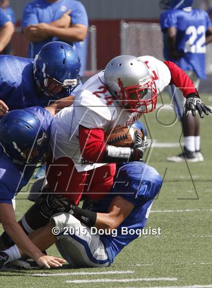Thumbnail 2 in Lima Senior vs Defiance (Scrimmage) photogallery.
