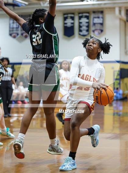 Thumbnail 3 in Durham Academy vs. Douglas Byrd (2023 Cumberland County Schools Holiday Classic Tournament) photogallery.