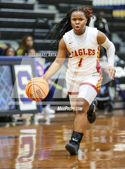 Thumbnail 2 in Durham Academy vs. Douglas Byrd (2023 Cumberland County Schools Holiday Classic Tournament) photogallery.