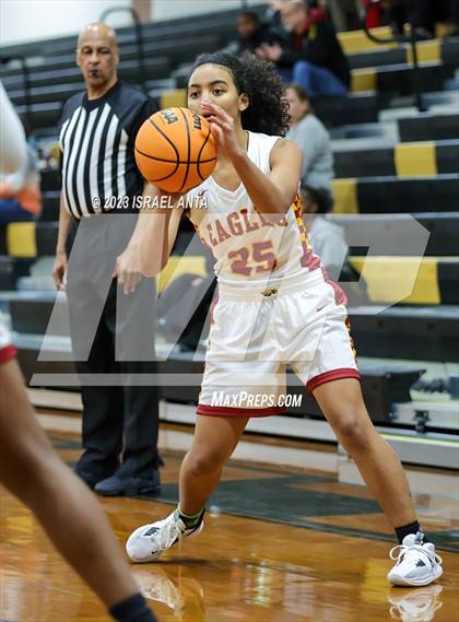 Thumbnail 1 in Durham Academy vs. Douglas Byrd (2023 Cumberland County Schools Holiday Classic Tournament) photogallery.