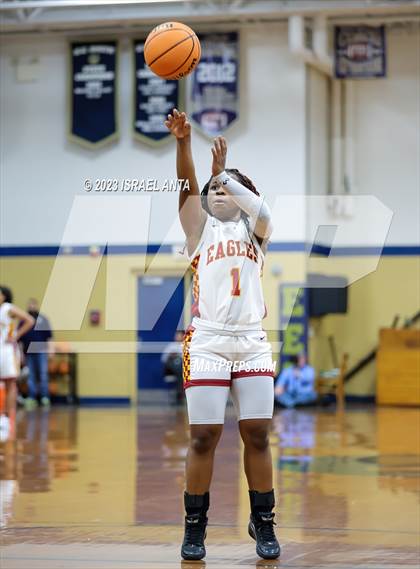 Thumbnail 2 in Durham Academy vs. Douglas Byrd (2023 Cumberland County Schools Holiday Classic Tournament) photogallery.