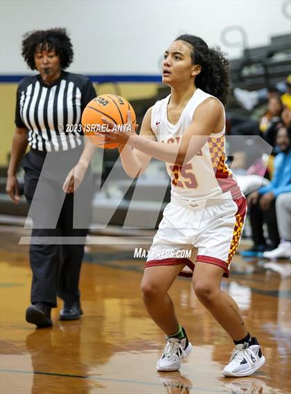 Thumbnail 1 in Durham Academy vs. Douglas Byrd (2023 Cumberland County Schools Holiday Classic Tournament) photogallery.