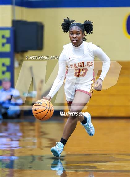 Thumbnail 3 in Durham Academy vs. Douglas Byrd (2023 Cumberland County Schools Holiday Classic Tournament) photogallery.