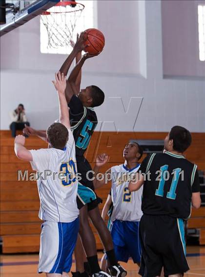 Thumbnail 2 in Pasadena Memorial vs Channelview (Soph) photogallery.