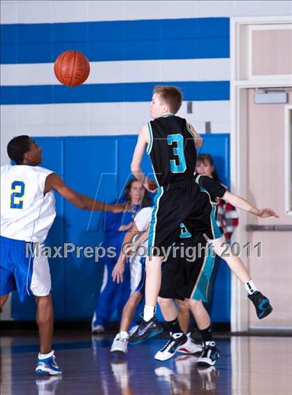 Thumbnail 3 in Pasadena Memorial vs Channelview (Soph) photogallery.
