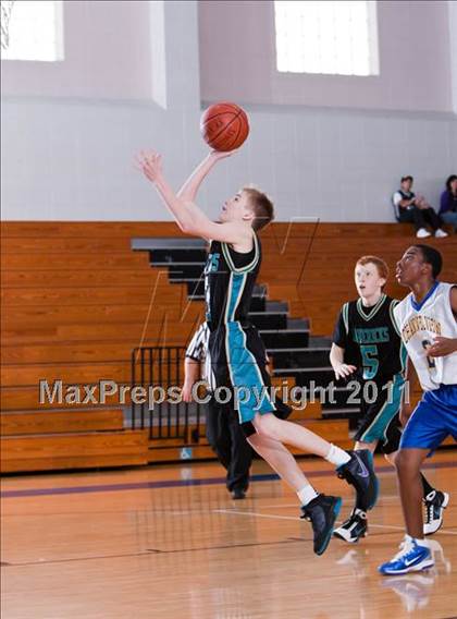 Thumbnail 1 in Pasadena Memorial vs Channelview (Soph) photogallery.