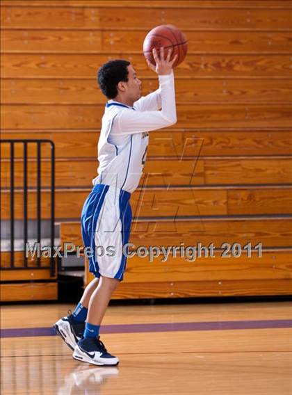 Thumbnail 3 in Pasadena Memorial vs Channelview (Soph) photogallery.