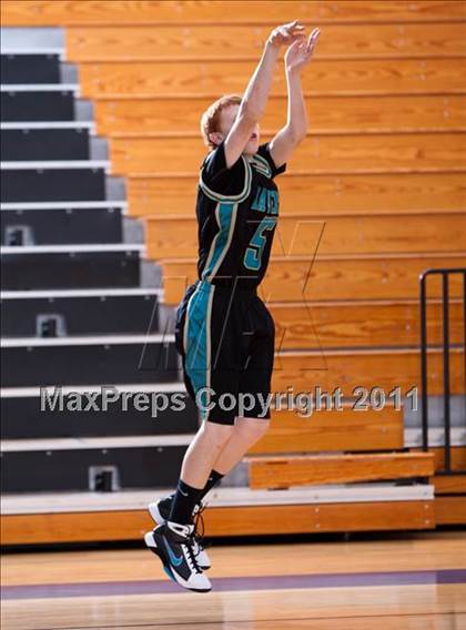 Thumbnail 3 in Pasadena Memorial vs Channelview (Soph) photogallery.