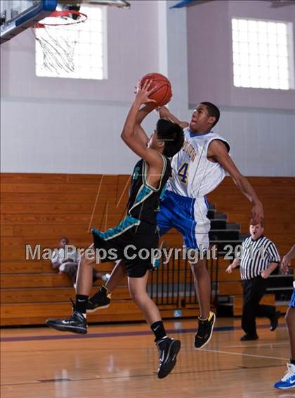 Thumbnail 1 in Pasadena Memorial vs Channelview (Soph) photogallery.