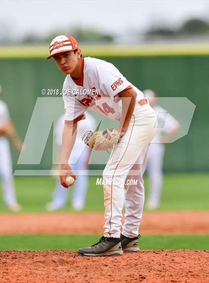 Thumbnail 3 in McAllen vs. Eagle Pass photogallery.
