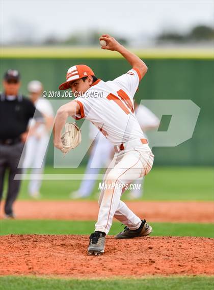 Thumbnail 3 in McAllen vs. Eagle Pass photogallery.