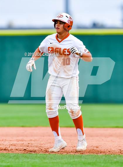 Thumbnail 2 in McAllen vs. Eagle Pass photogallery.