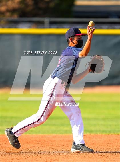 Thumbnail 2 in Cactus Shadows @ McClintock photogallery.