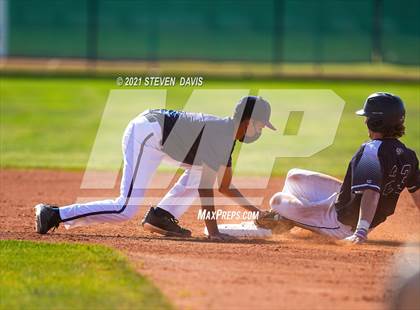 Thumbnail 1 in Cactus Shadows @ McClintock photogallery.