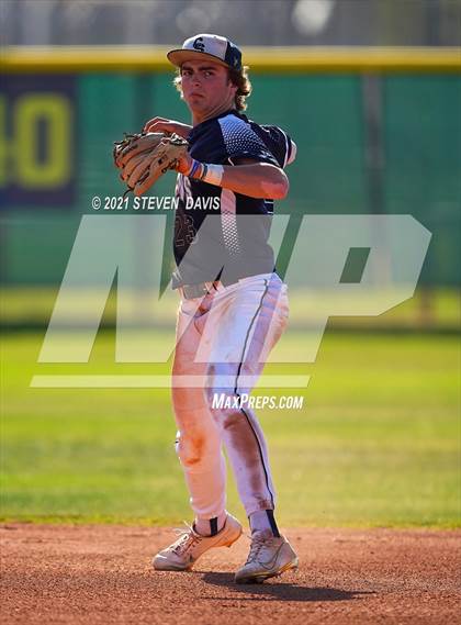 Thumbnail 1 in Cactus Shadows @ McClintock photogallery.