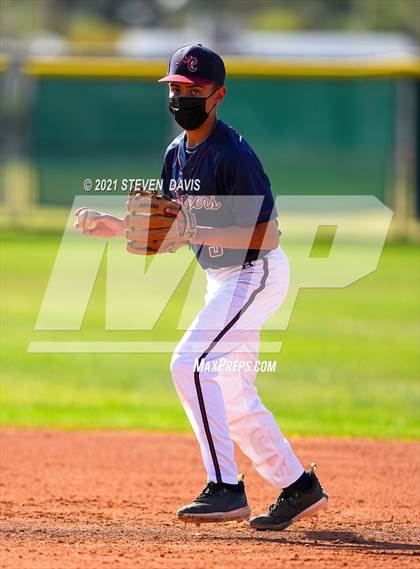 Thumbnail 1 in Cactus Shadows @ McClintock photogallery.
