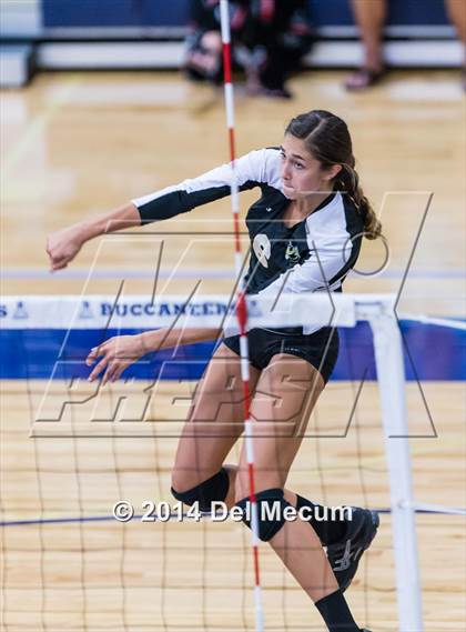 Thumbnail 2 in Mercy vs. Bishop Moore (Berkeley Premier) photogallery.