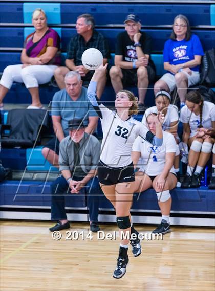 Thumbnail 2 in Mercy vs. Bishop Moore (Berkeley Premier) photogallery.