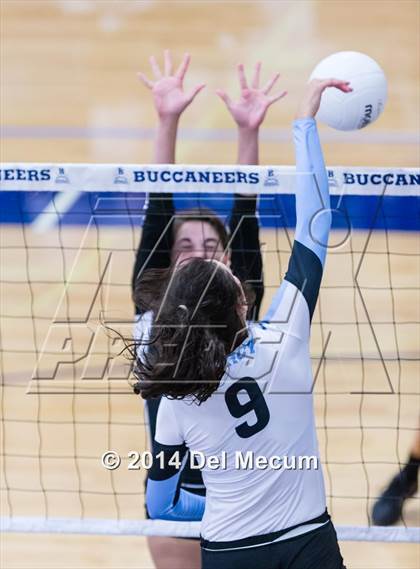 Thumbnail 3 in Mercy vs. Bishop Moore (Berkeley Premier) photogallery.