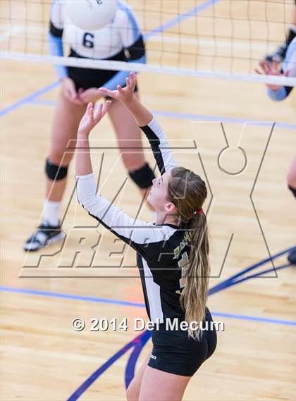 Thumbnail 3 in Mercy vs. Bishop Moore (Berkeley Premier) photogallery.