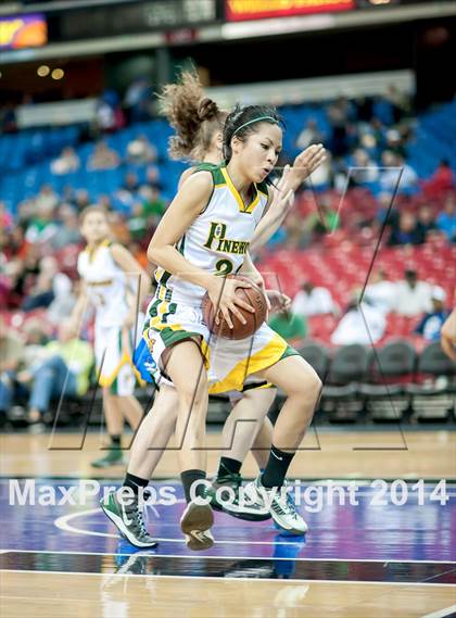 Thumbnail 2 in Pinewood vs. La Jolla Country Day (CIF D5 State Final) photogallery.