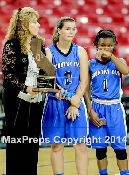 Thumbnail 1 in Pinewood vs. La Jolla Country Day (CIF D5 State Final) photogallery.