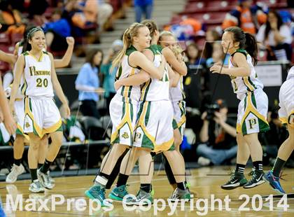 Thumbnail 3 in Pinewood vs. La Jolla Country Day (CIF D5 State Final) photogallery.