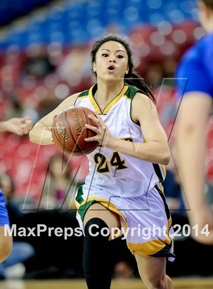 Thumbnail 3 in Pinewood vs. La Jolla Country Day (CIF D5 State Final) photogallery.