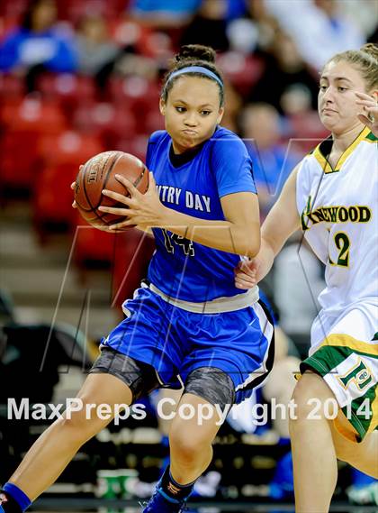 Thumbnail 1 in Pinewood vs. La Jolla Country Day (CIF D5 State Final) photogallery.