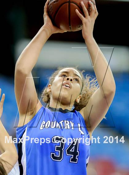 Thumbnail 3 in Pinewood vs. La Jolla Country Day (CIF D5 State Final) photogallery.