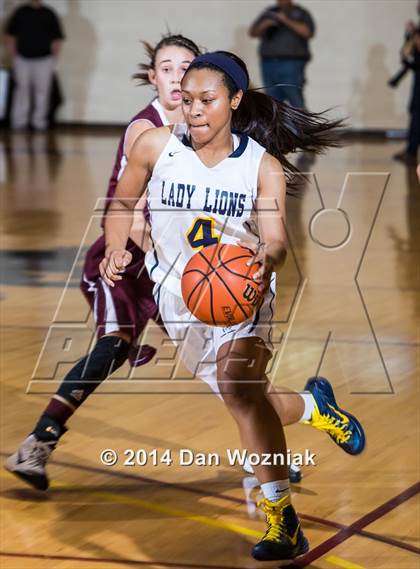 Thumbnail 2 in Bowie vs. Prestonwood Christian (Fantasy of Lights) photogallery.