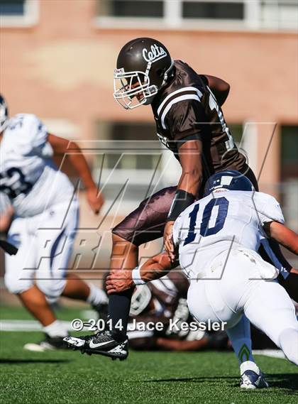 Thumbnail 2 in Loyola @ Crespi photogallery.